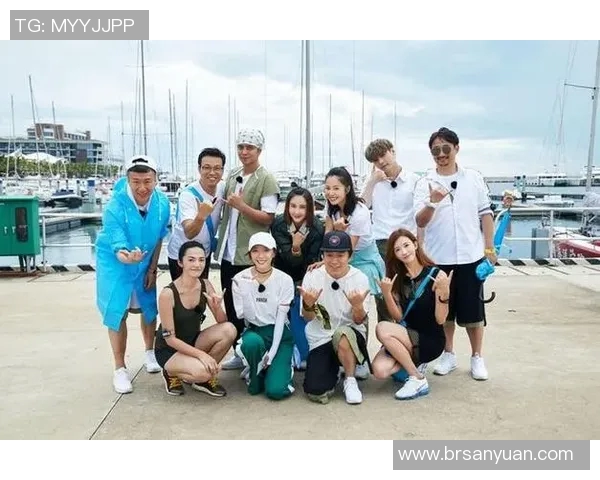 足球明星挑战极限蒙眼颠球展现惊人技巧与默契配合视频精彩回顾